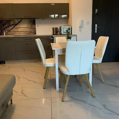 Ive's Gardenia Seaside