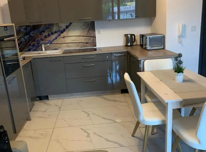 Apartment Ive's Gardenia Seaside