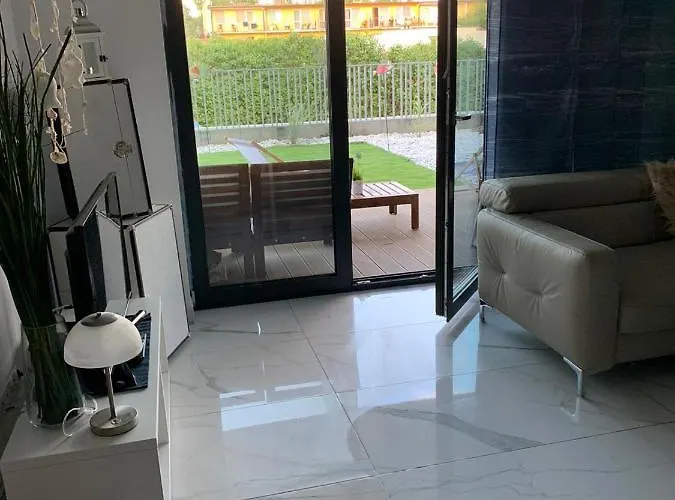 Ive's Gardenia Seaside